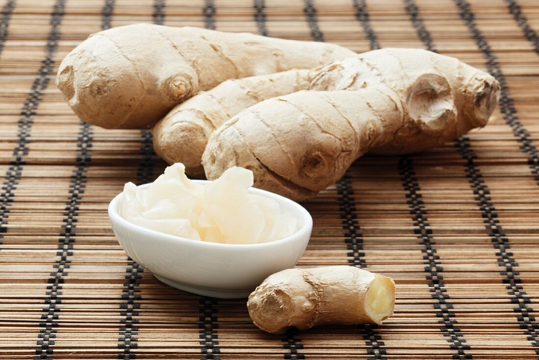 Preserved ginger and fresh ginger