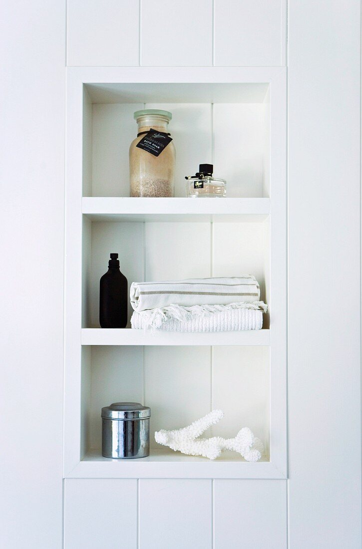 Small bathroom shelf