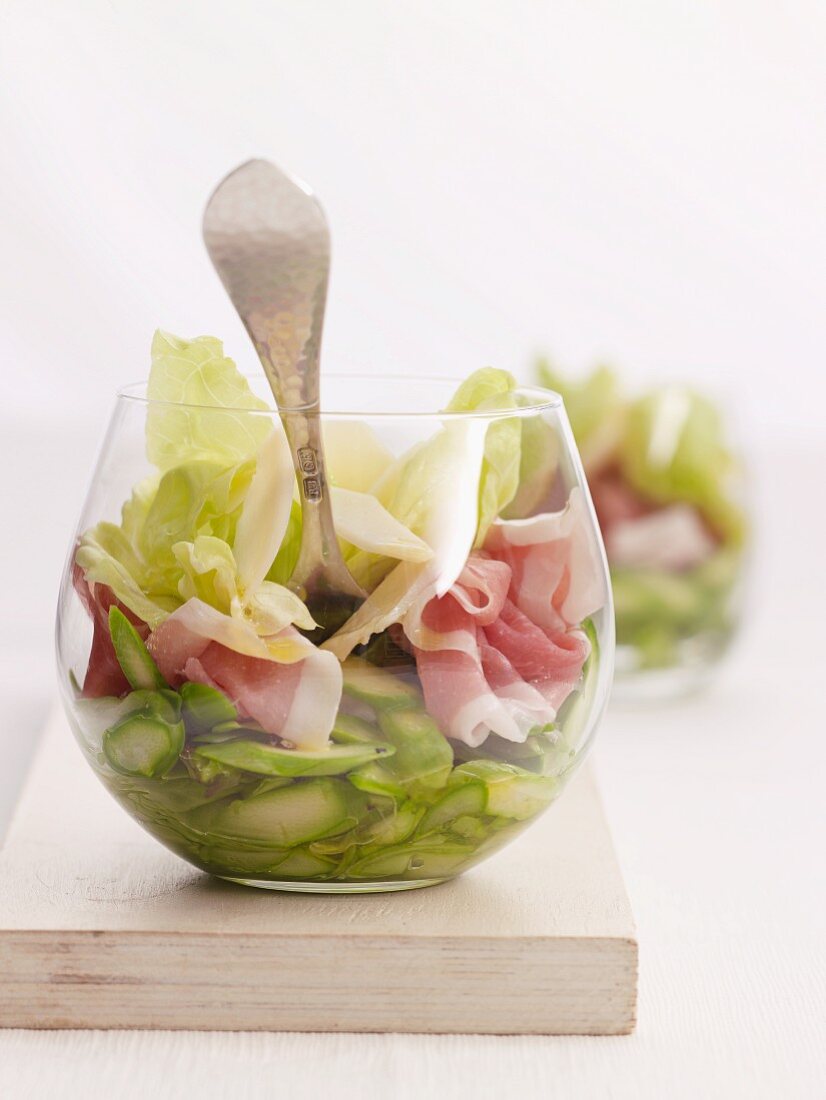 Marinated asparagus with raw ham