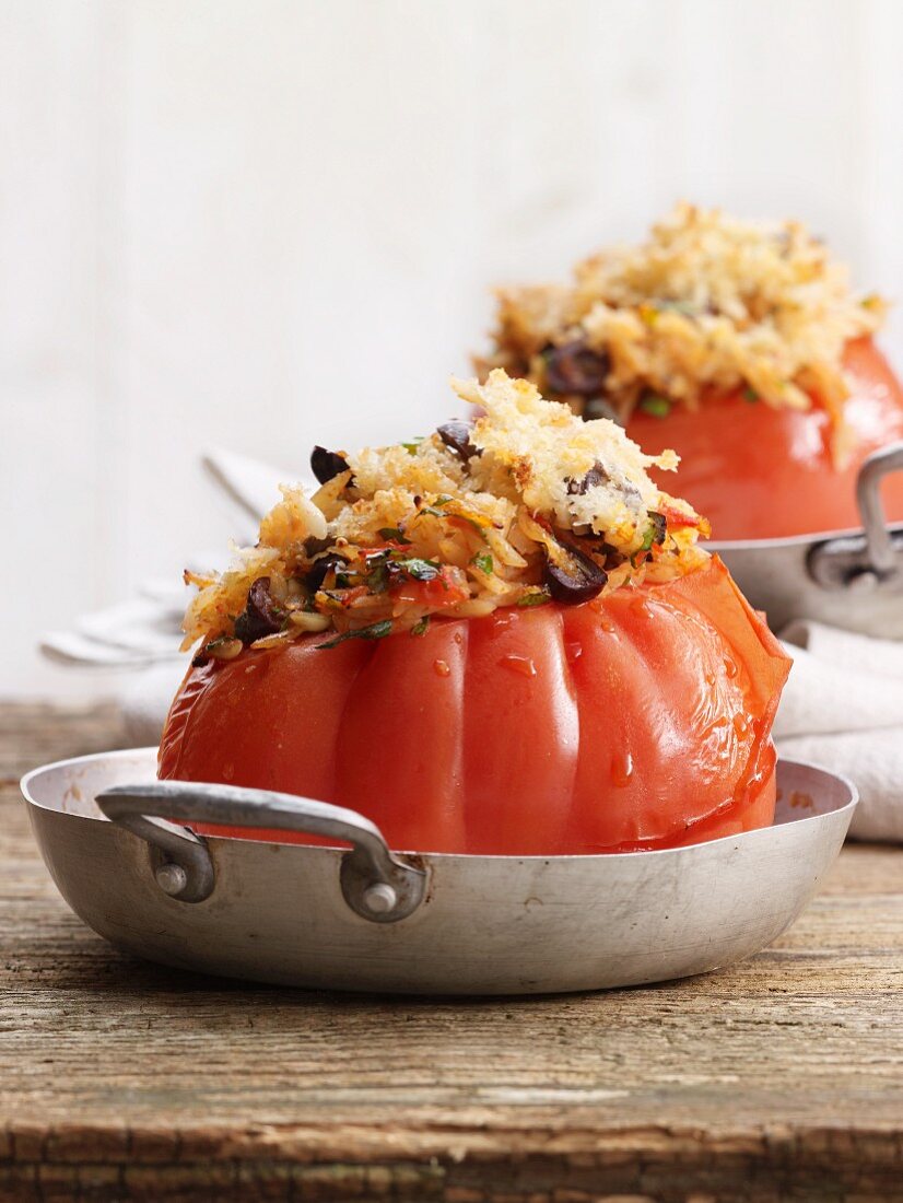 Stuffed, gratinated roasted tomatoes