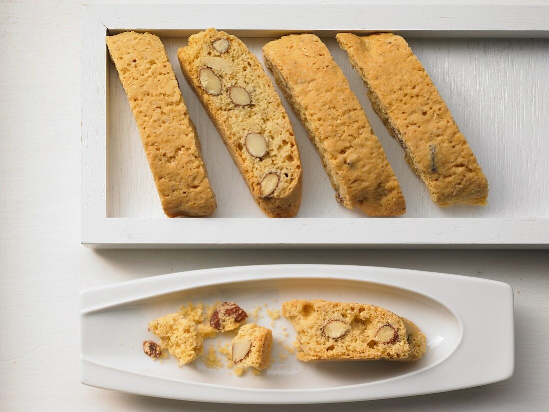 Cantuccini (Italian almond biscuits)