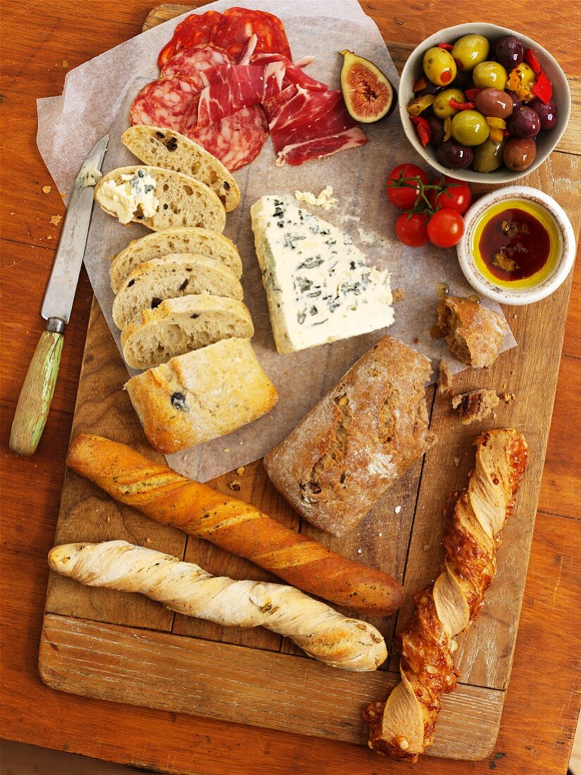 Anti-pasti and various types of bread