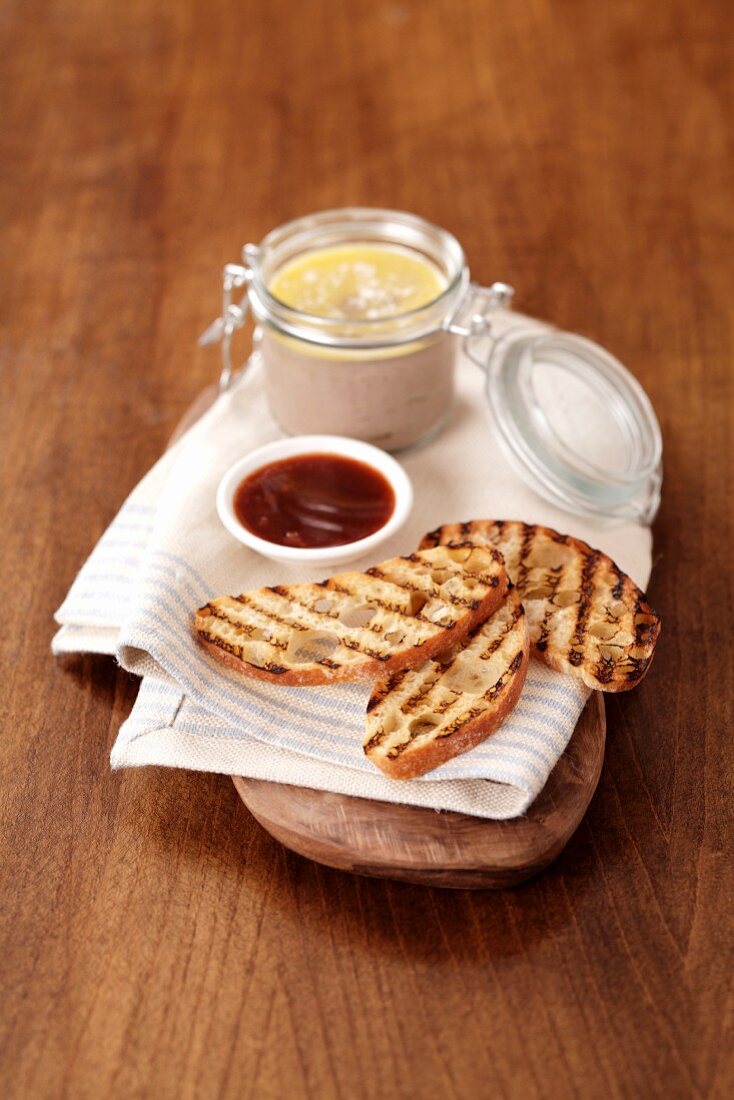 Toasted bread with dips