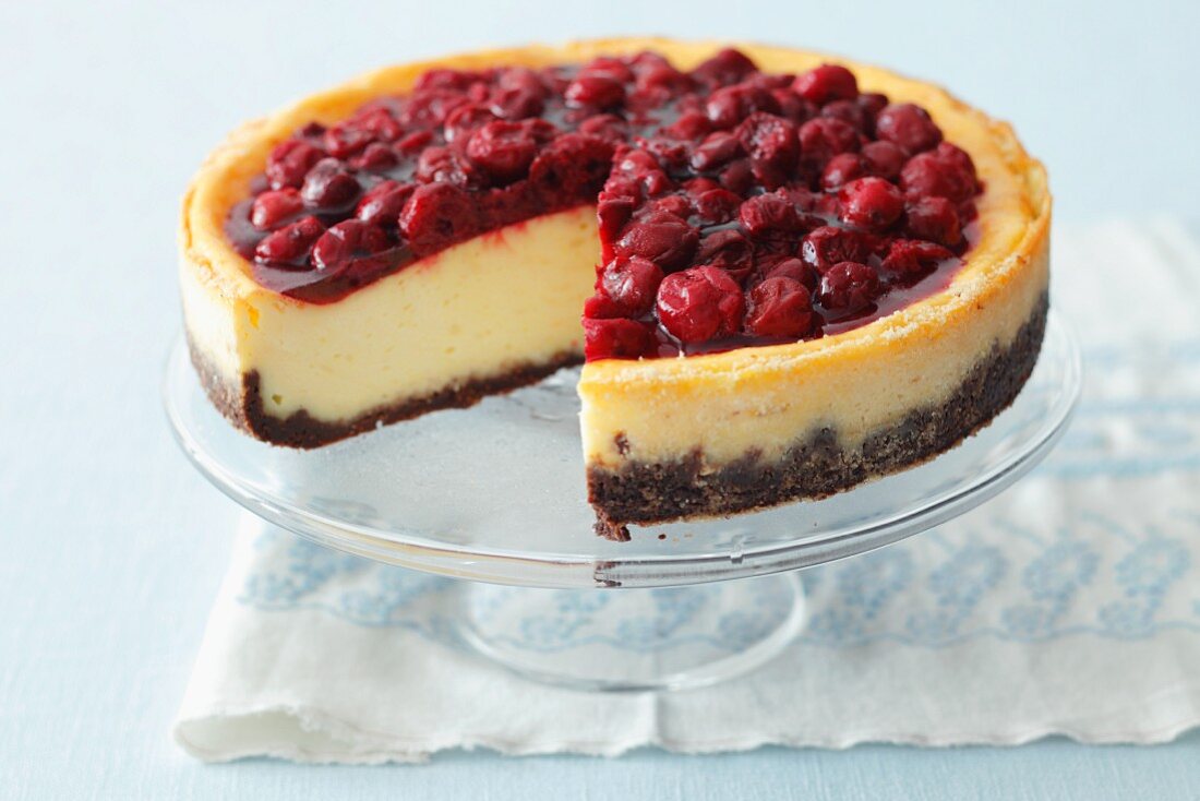 Cheese cake with cherries and jelly