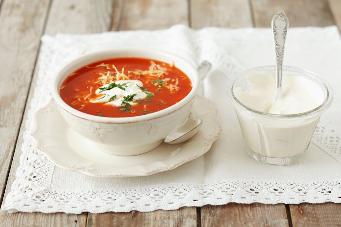 Tomato soup with pasta and sour cream