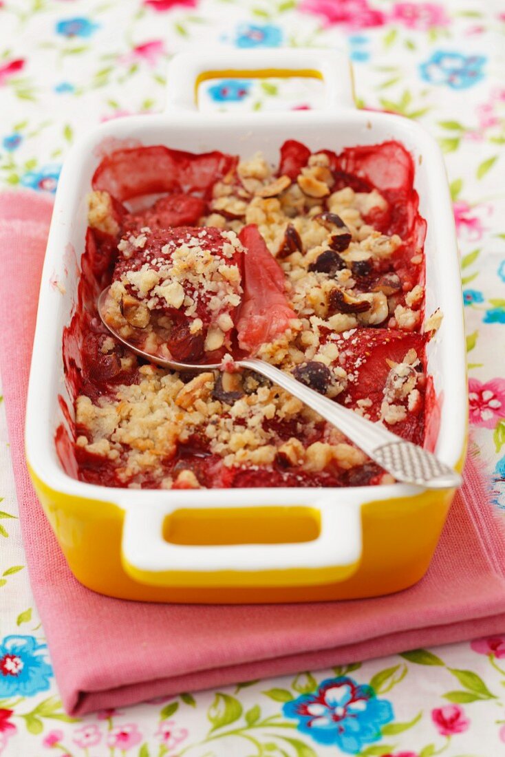 Strawberry crumble