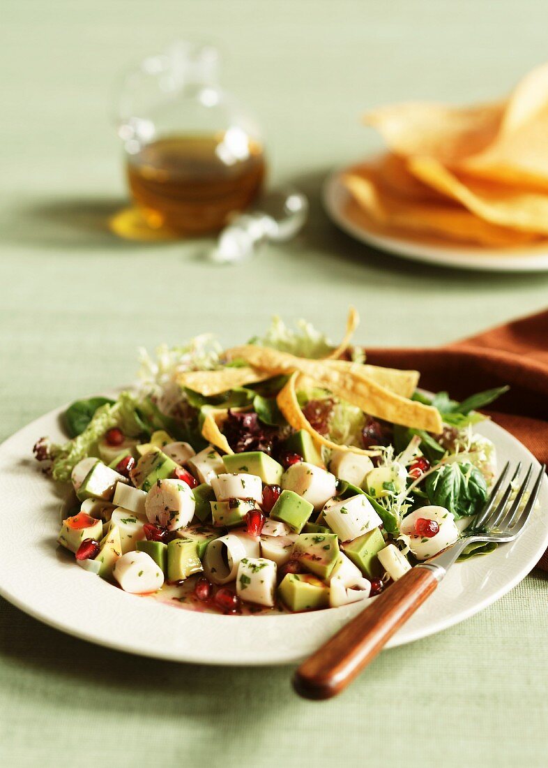 Palmherzensalat mit Avocado & Granatapfelkernen