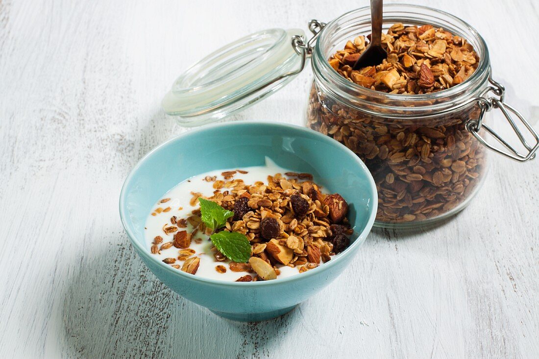 Muesli with milk