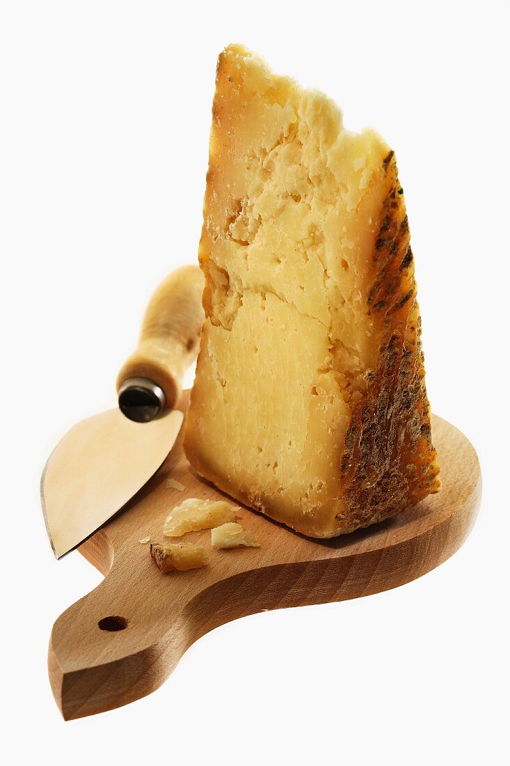 Testun (Italian hard cheese made of goat's and cow milk)