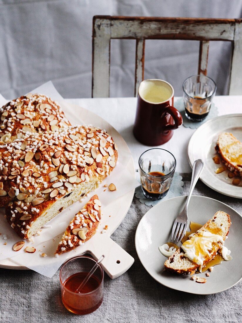 Colomba pasquale (yeast-raised Easter cake, Italy)