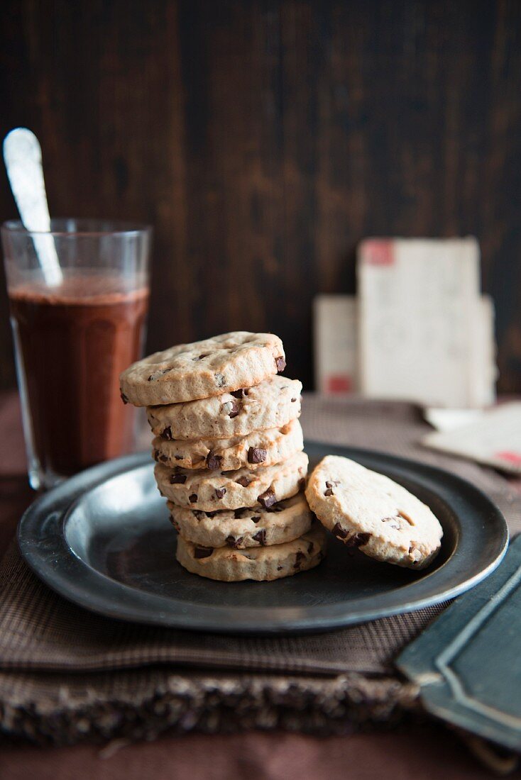 A stack of chestnut biscuits