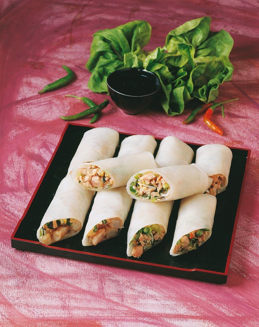 Goi cuon (prawn rolls, Vietnam)