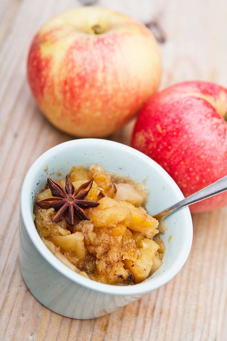 Apple chutney with star anise