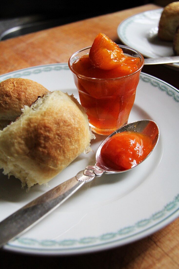 Rohrnudeln (baked, sweet yeast dumpling) with apricot compote