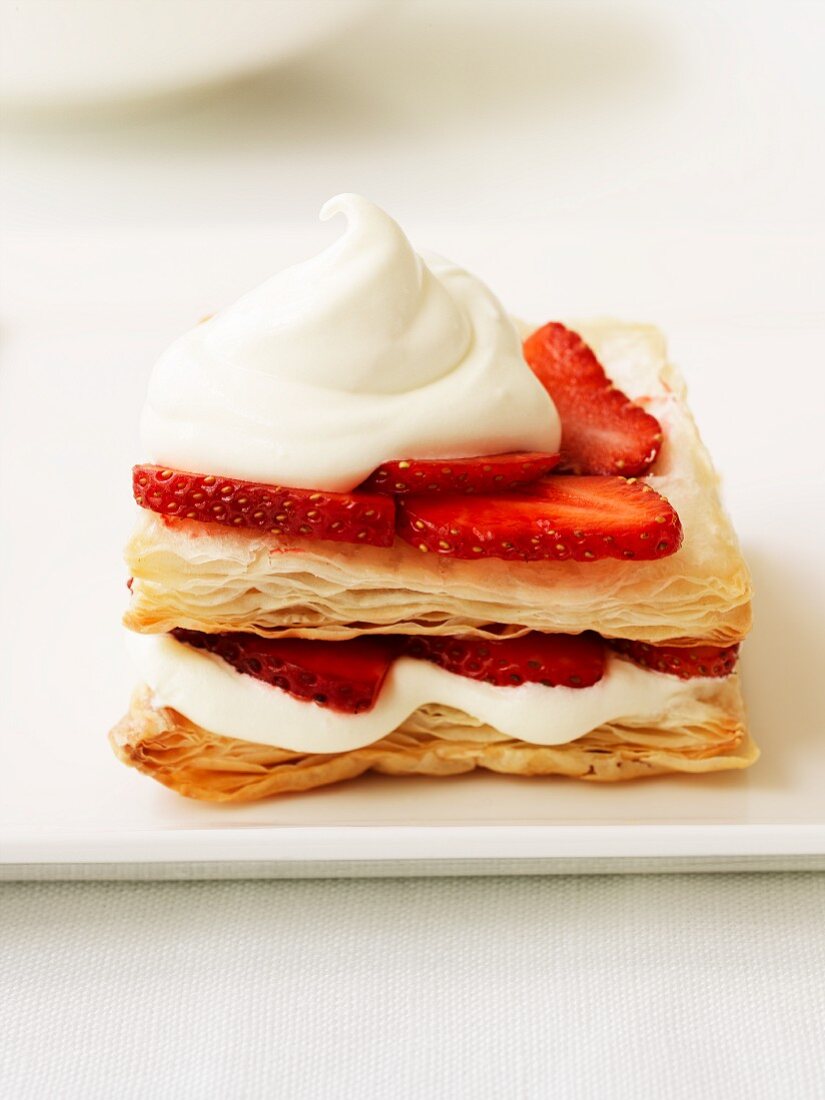 Mille feuilles with strawberries and cream