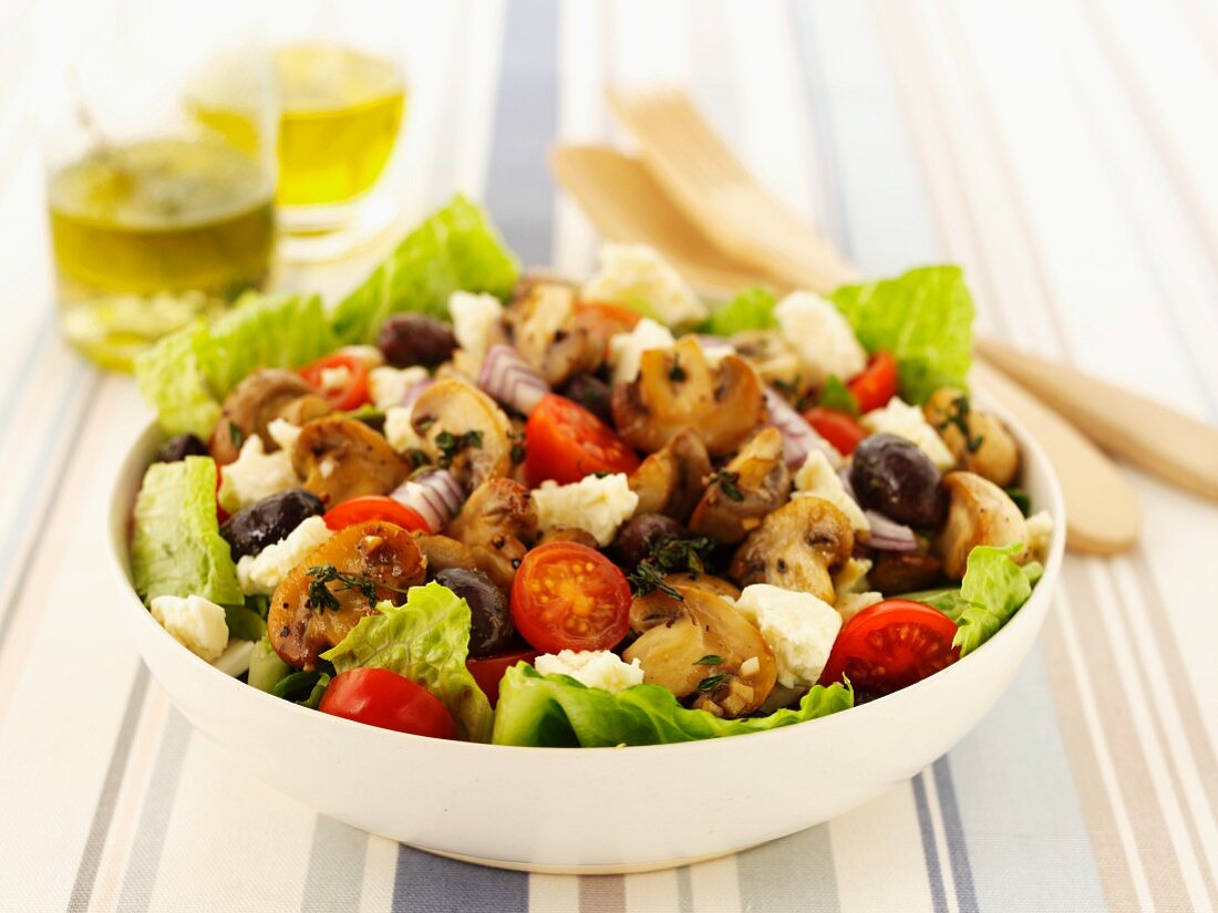 Greek salad with mushrooms