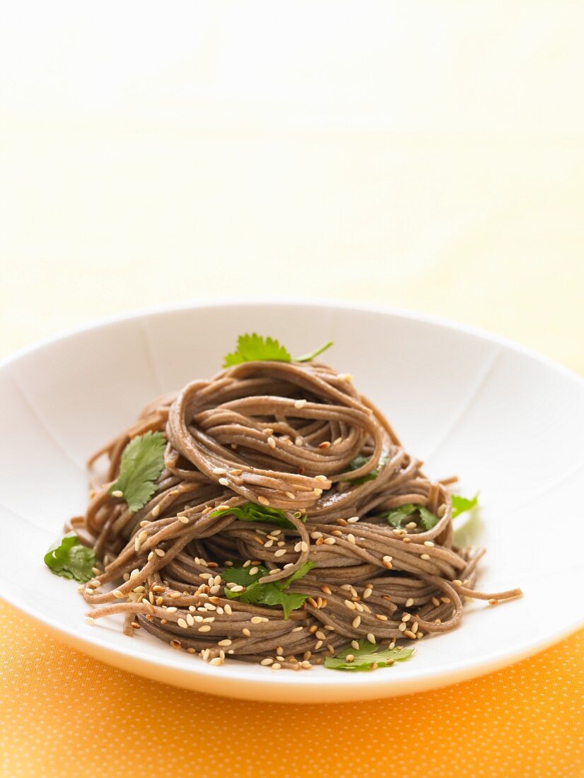 Soba noodles with sesame seeds and coriander (Asia)