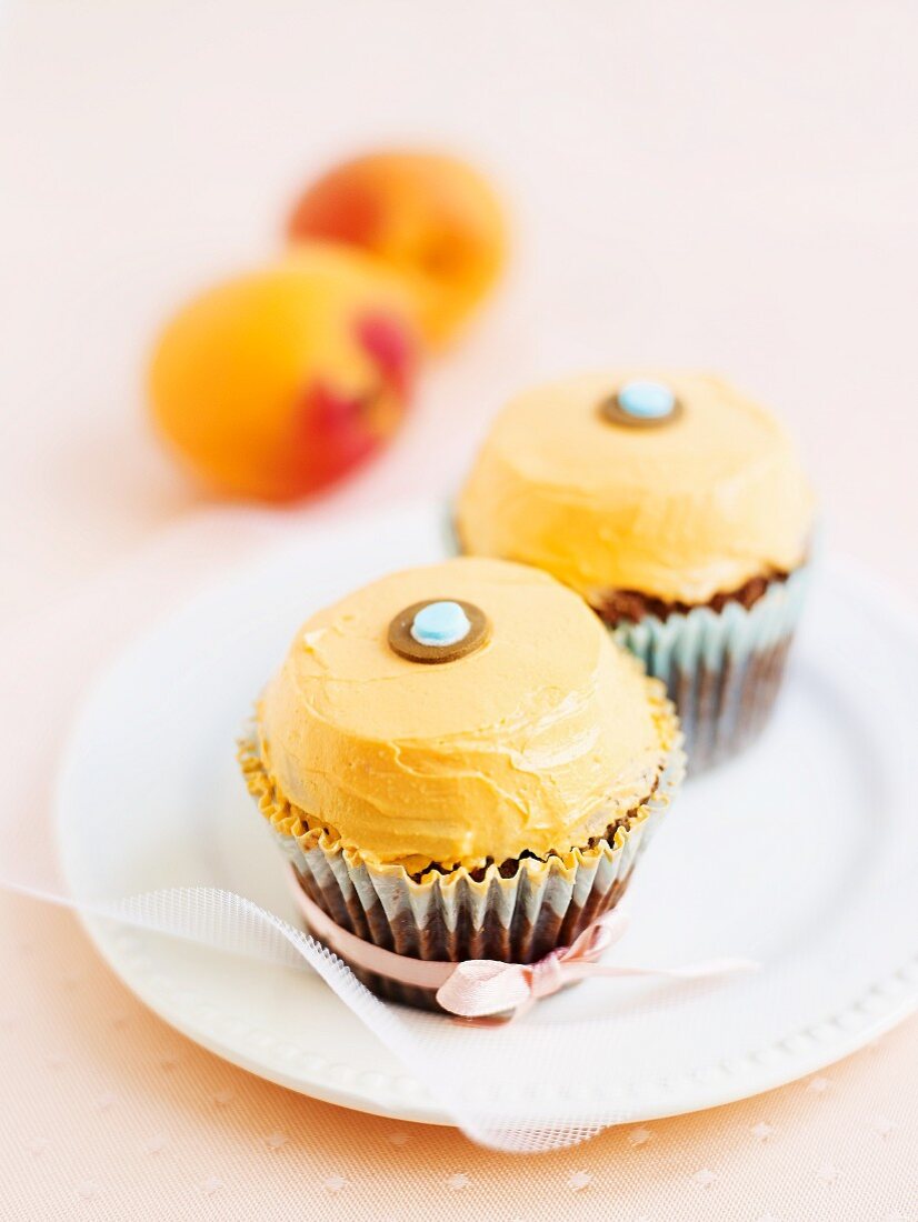 Cupcakes with yellow butter cream