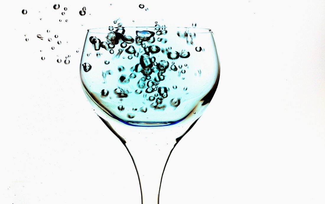 Air bubbles in a glass