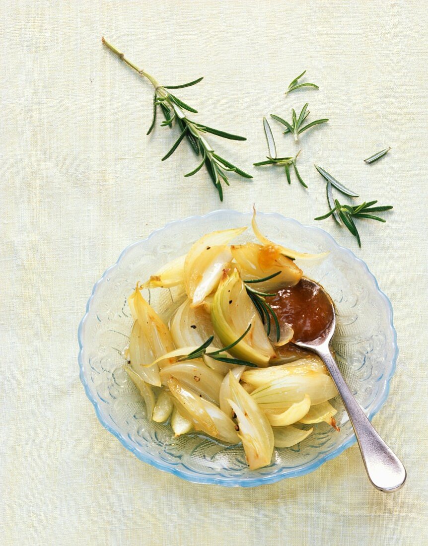 Onions with rosemary