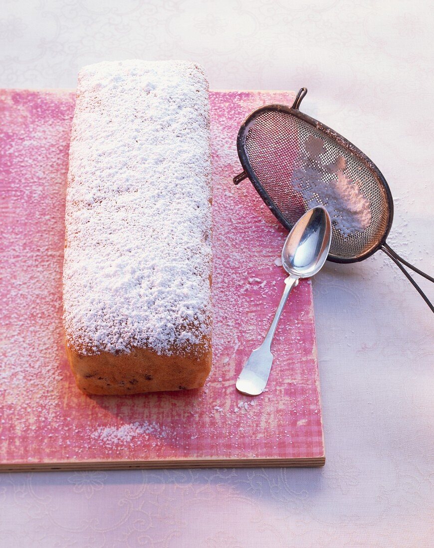 Protein bread dusted with icing sugar