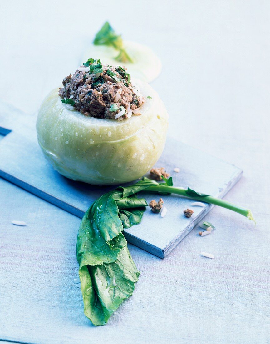 Stuffed kohlrabi