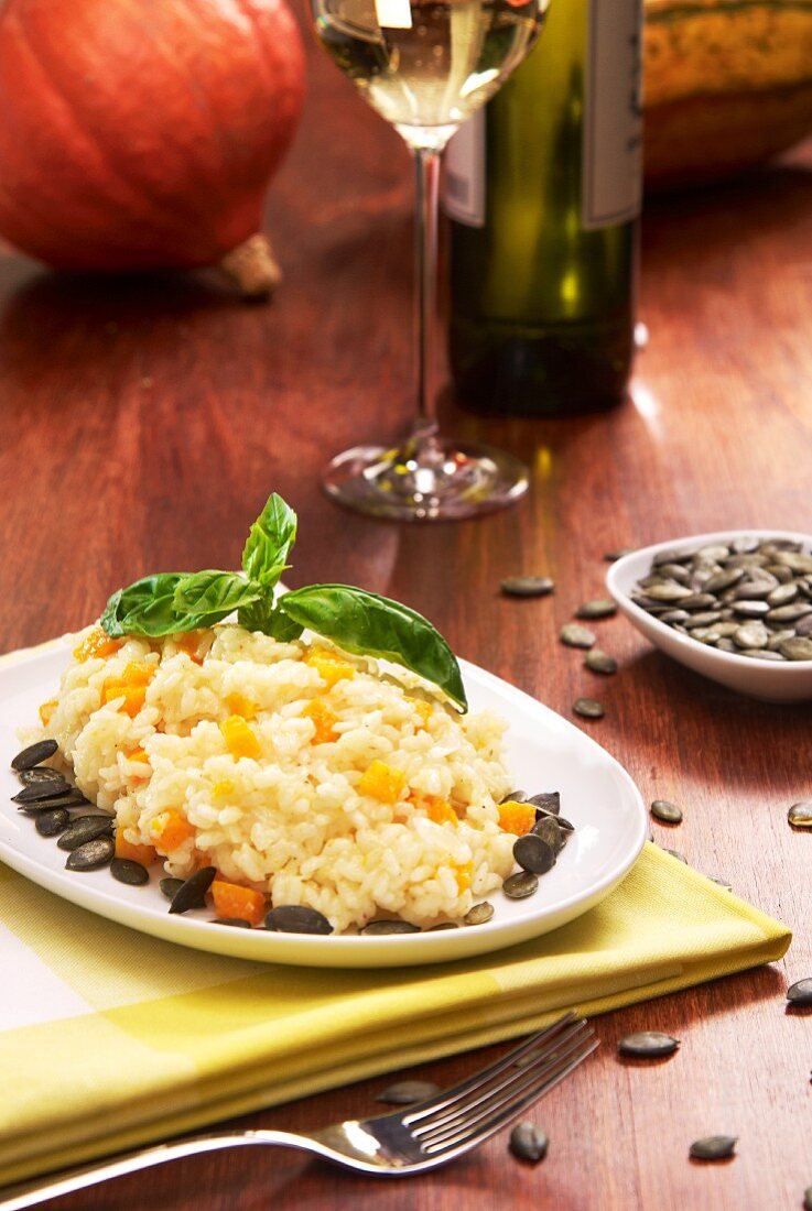 Kürbisrisotto mit Kürbiskernen und Weißwein