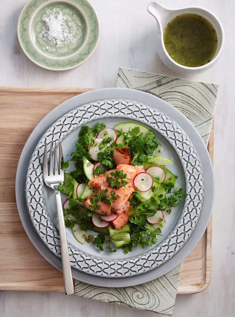 Salad with tea-smoked trout, chervil, radishes and apple