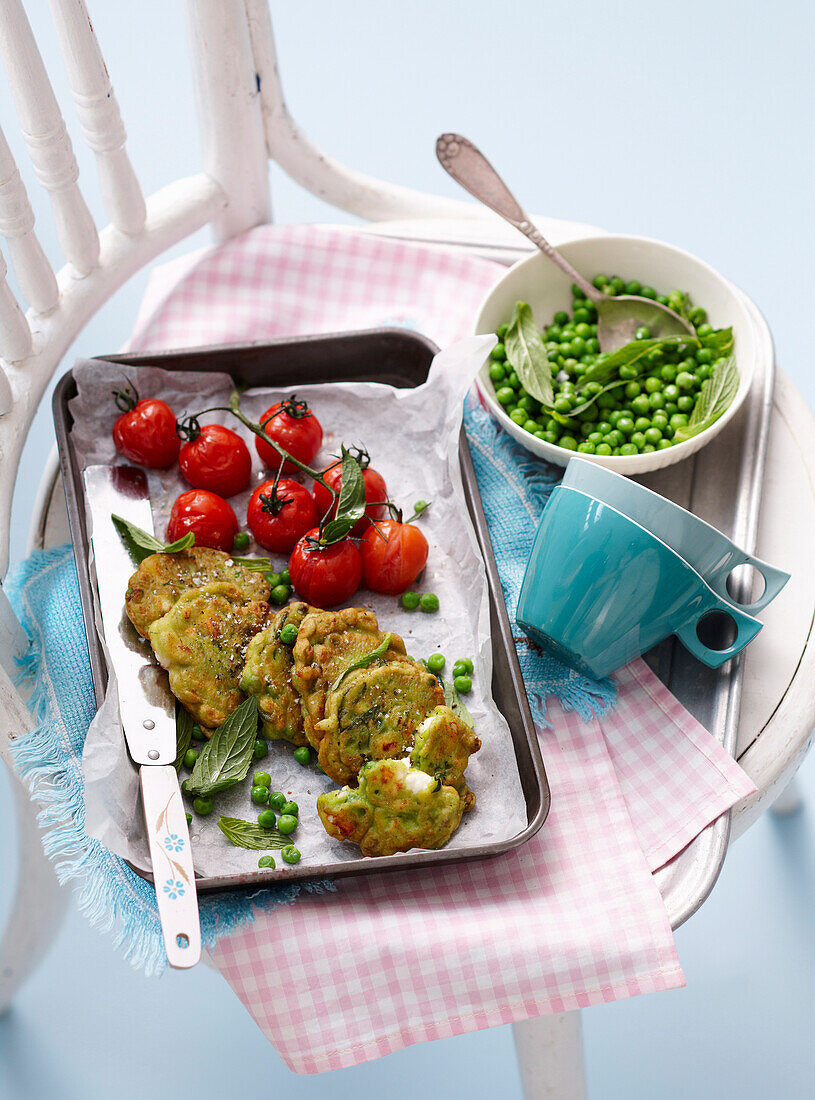 Pea, feta & mint fritters