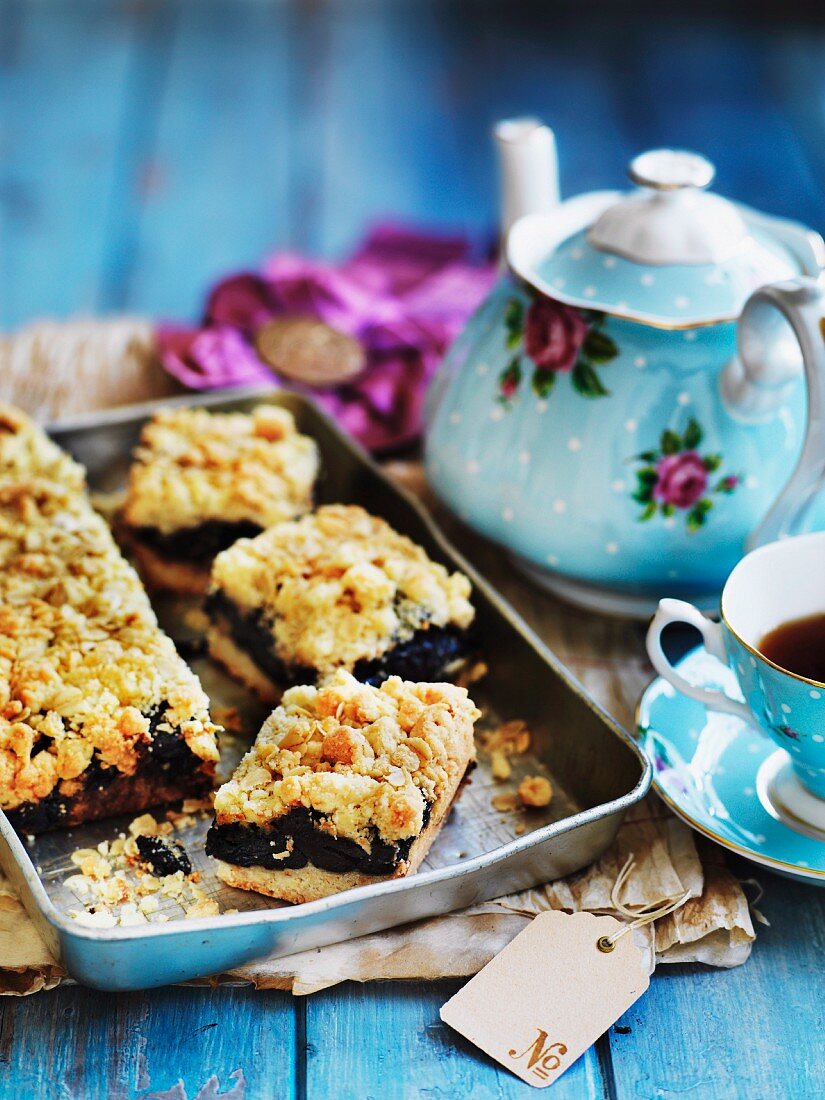 Prune and oat slices
