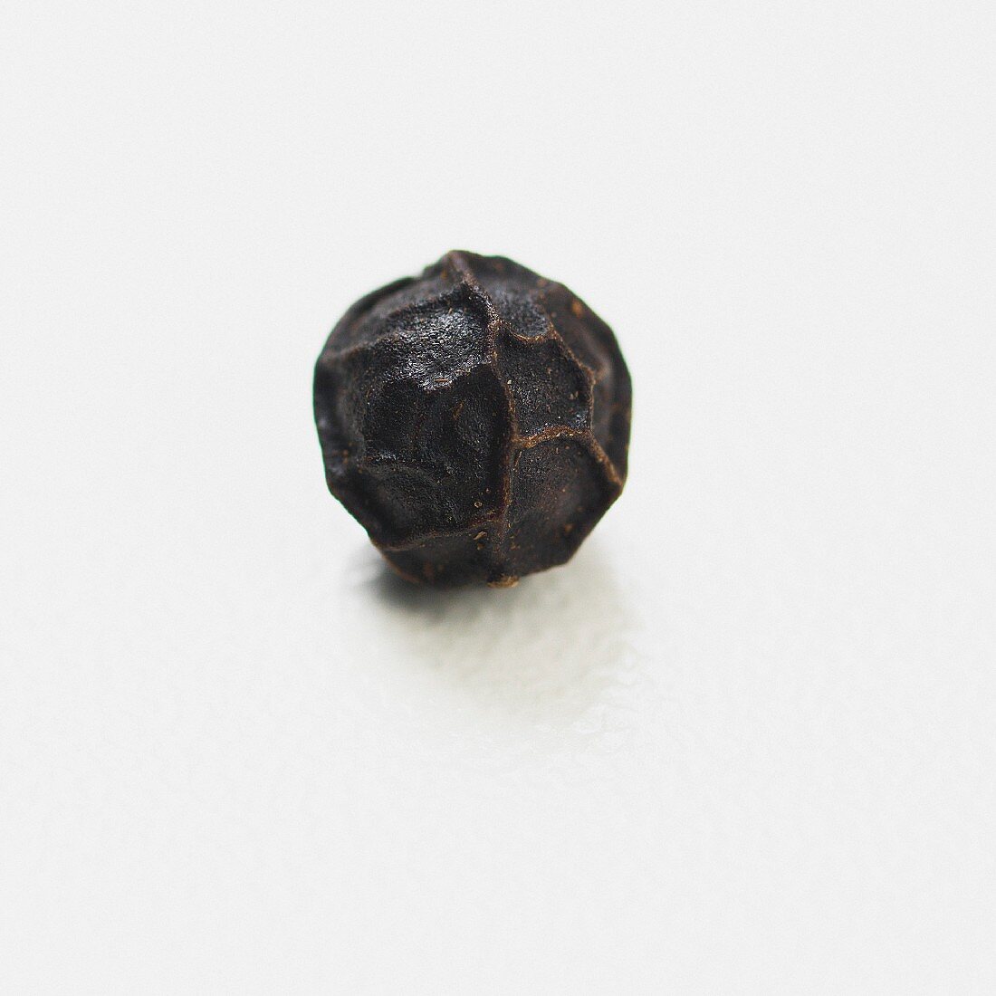 Black Tellicherry pepper from India