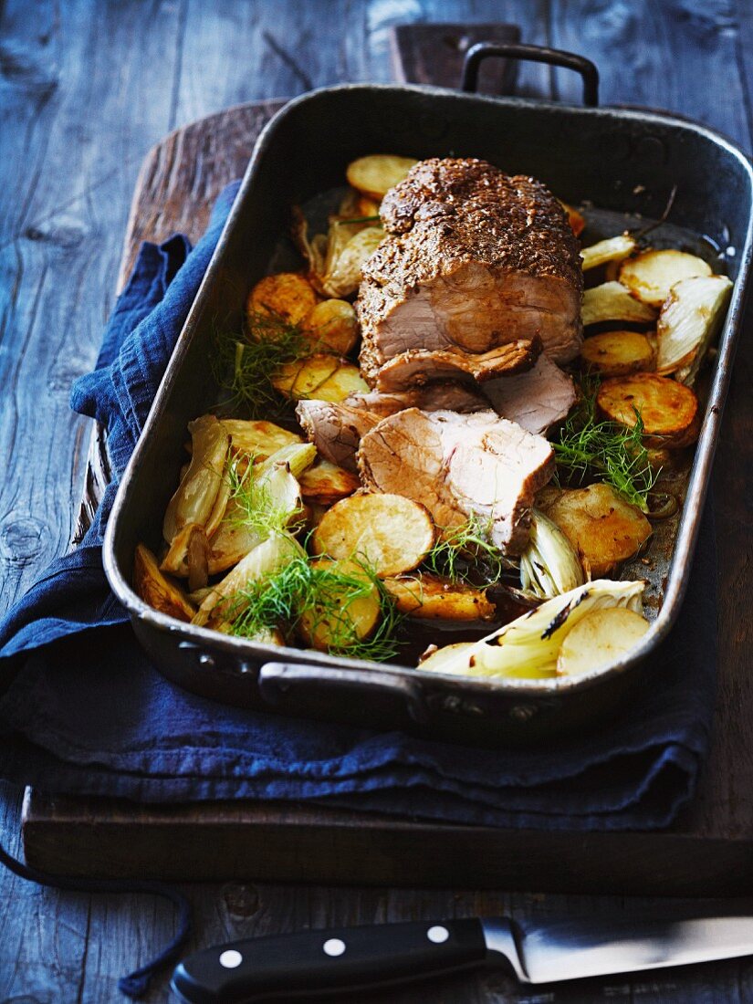 Gebratener Schweinenacken mit Fenchel und weißem Pfeffer