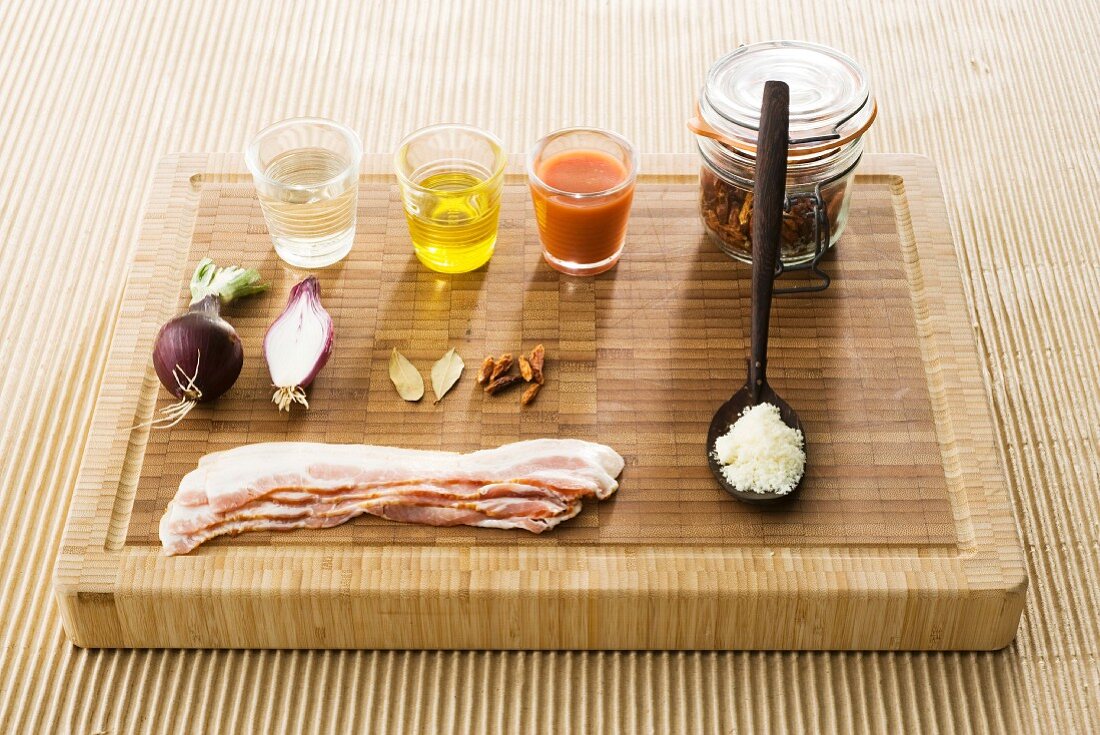 Ingredients for Amatriciana sauce
