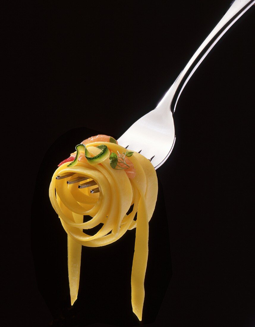 Tagliatelle al salmone (ribbon pasta with salmon, Italy)