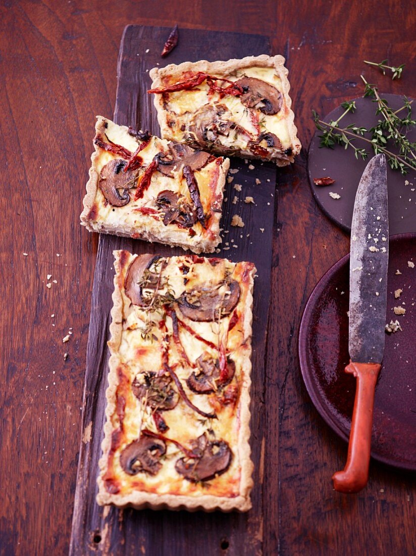 Mushroom quiche with nutmeg