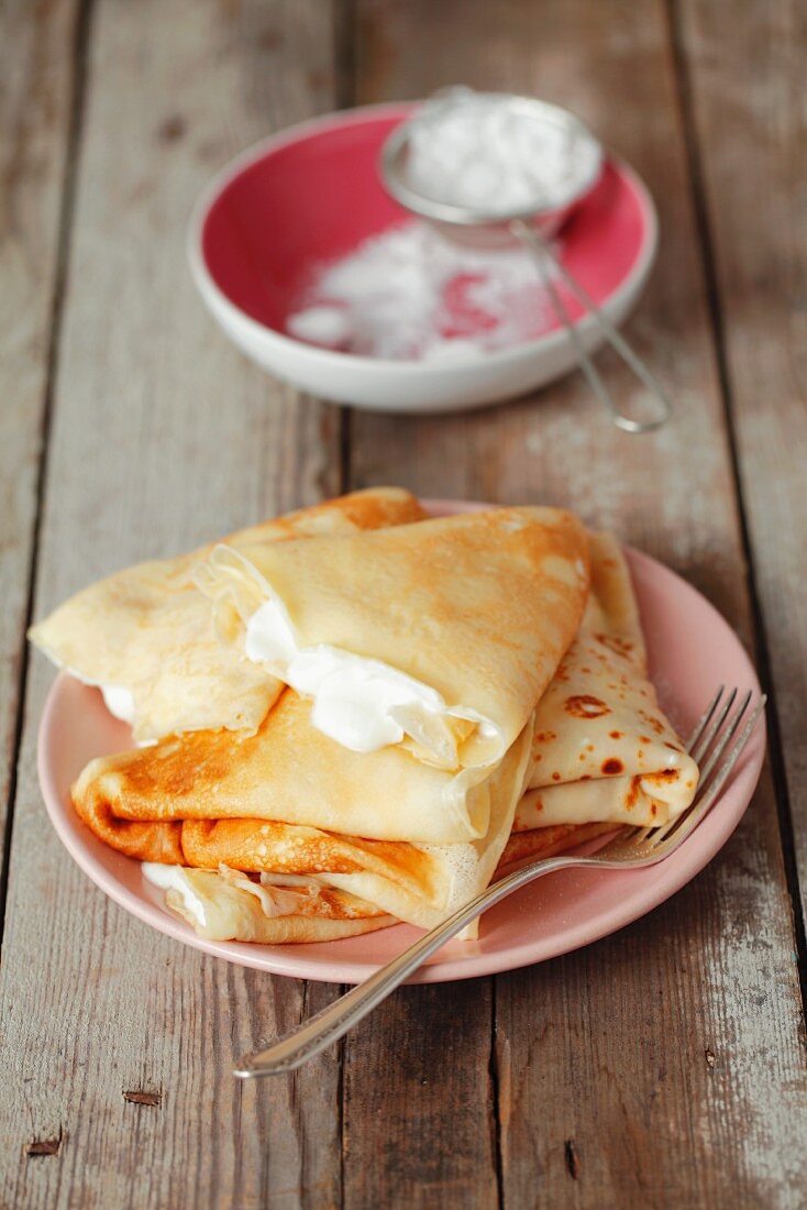 Crepes with vanilla quark