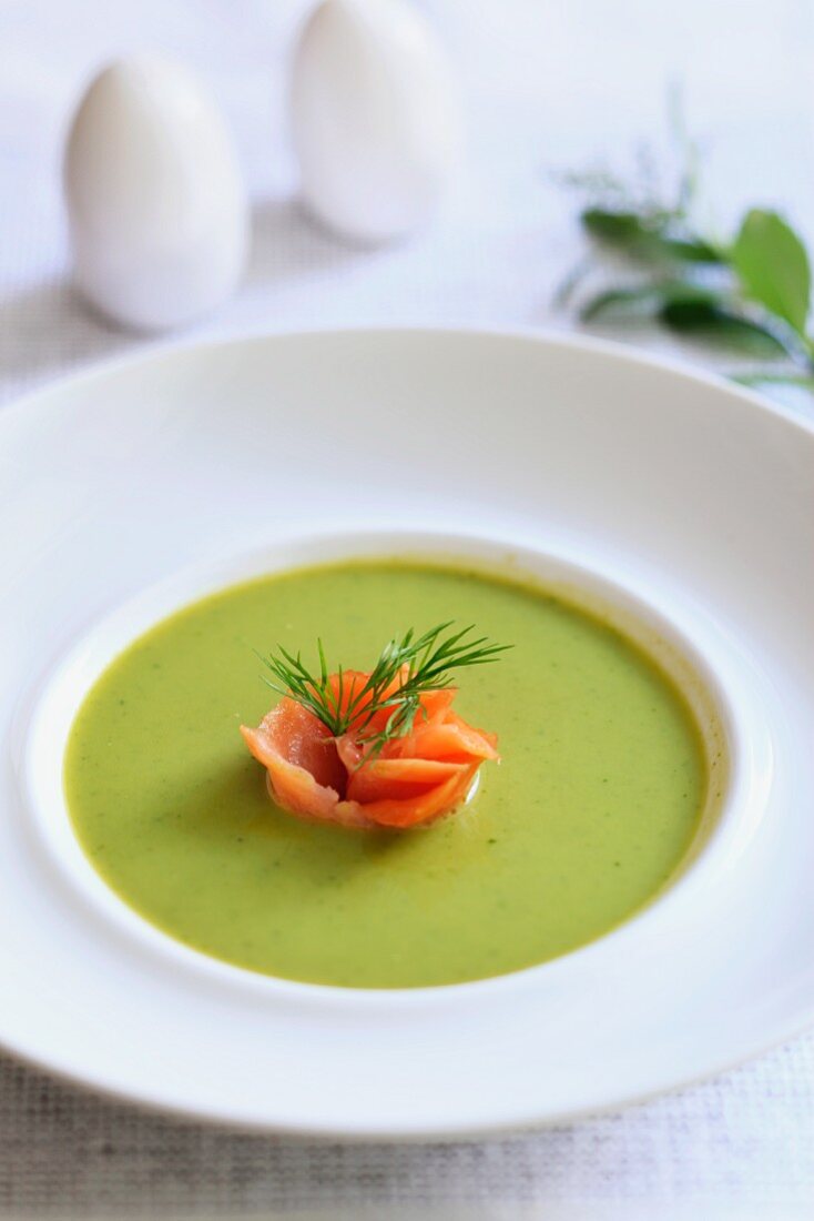 Cream of courgette soup with smoked salmon