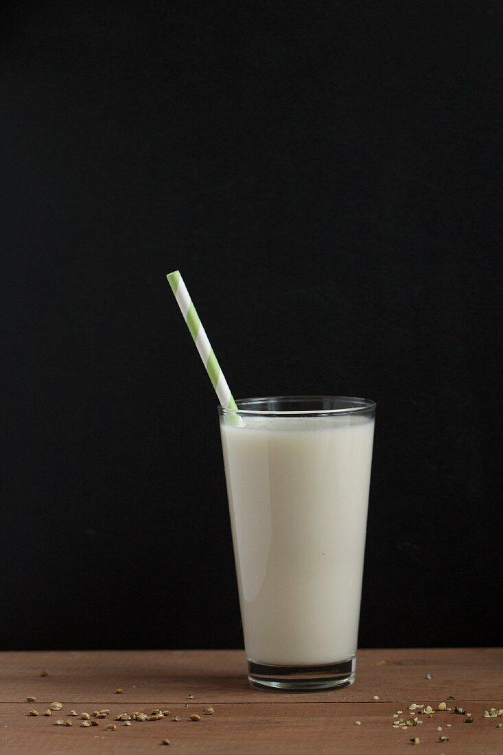 Home-made hemp milk