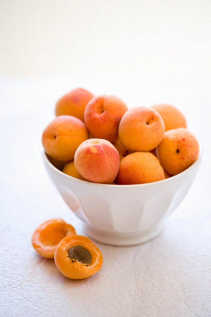 Apricots in a white bowl