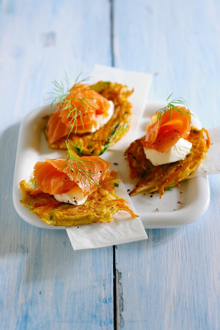 Bubble and squeak topped with smoked salmon