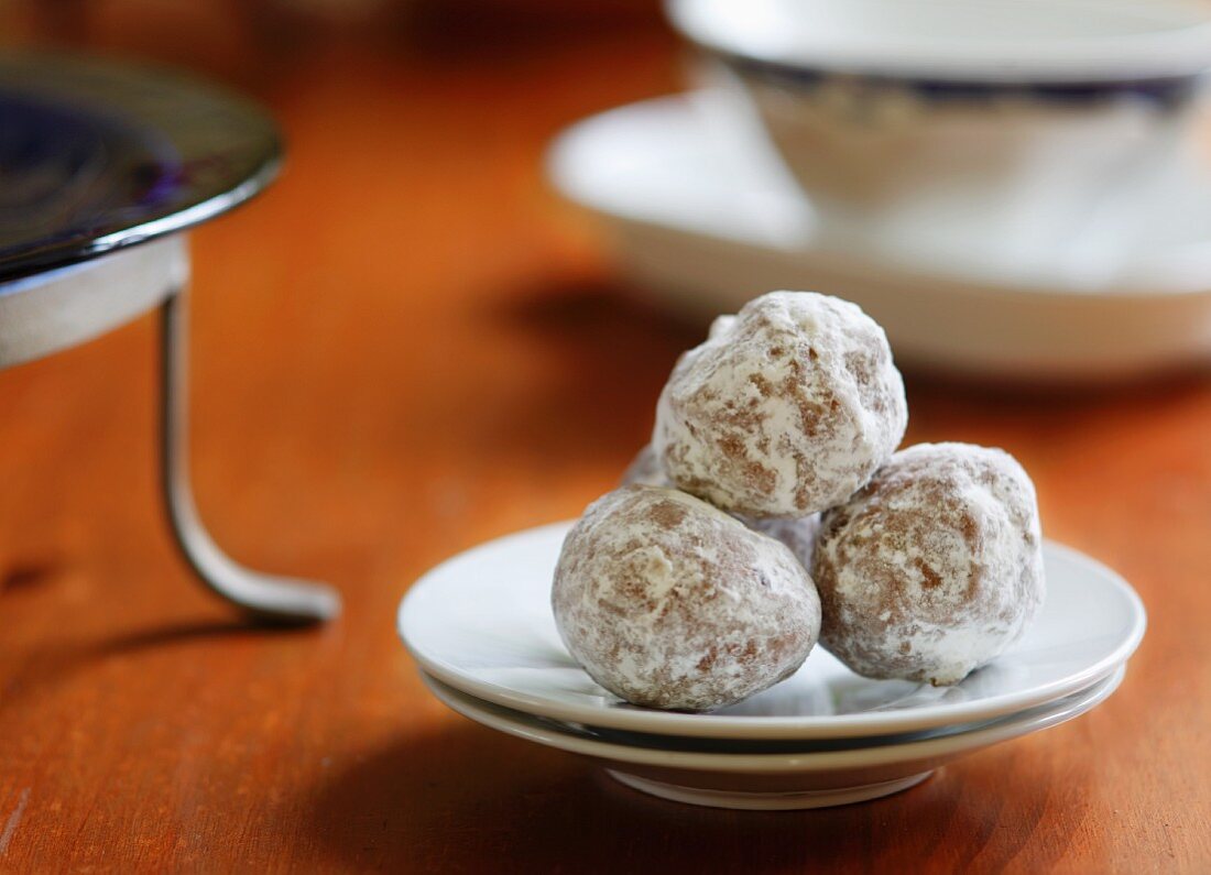 Stacked Mexican Wedding Cookies