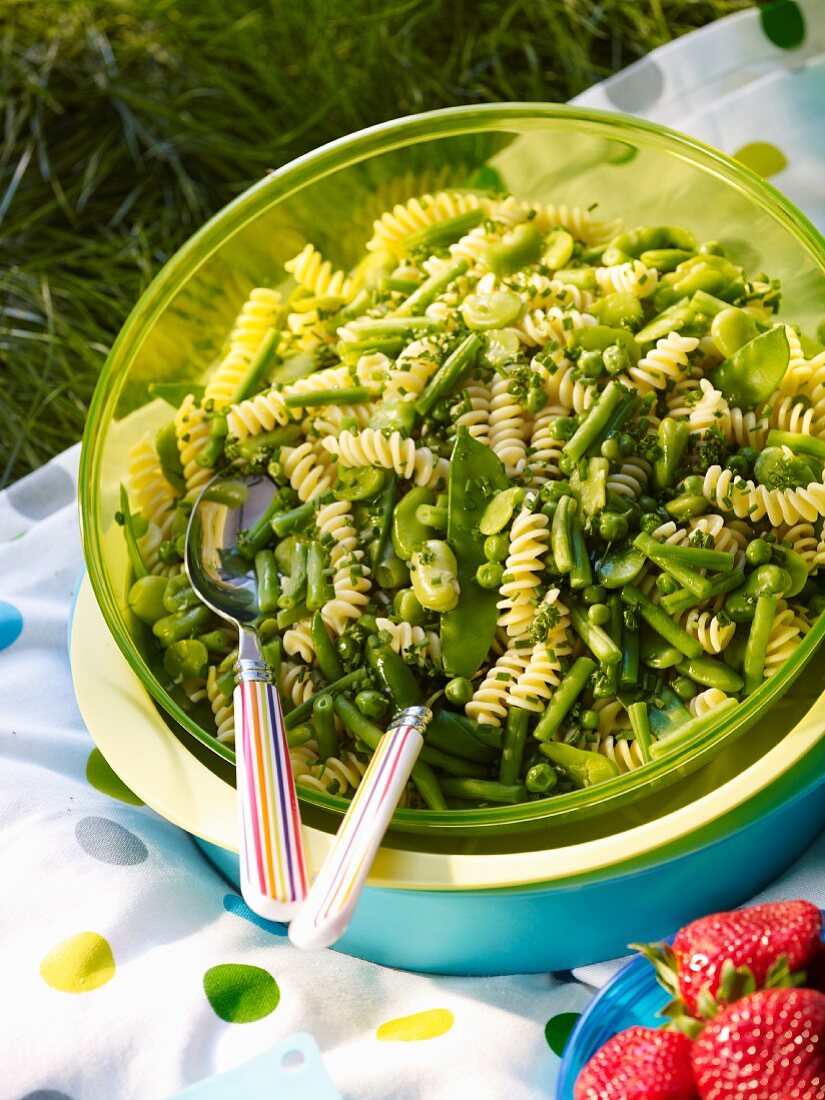 Green vegetable and pasta salad