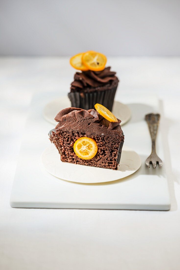 Cupcake mit Kumquat gefüllt