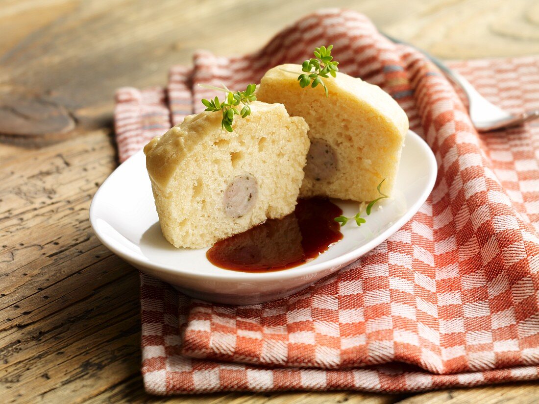 Muffin mit Bratwurstfüllung