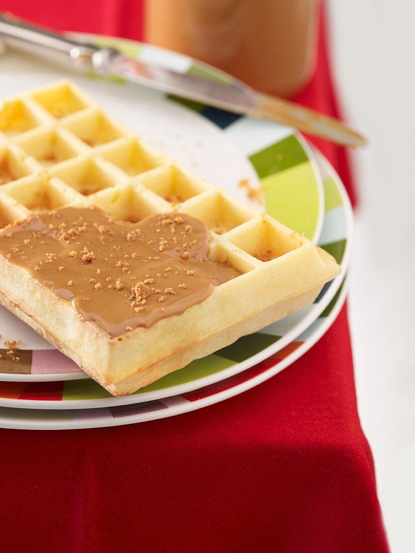 Waffles with spice-flavoured topping