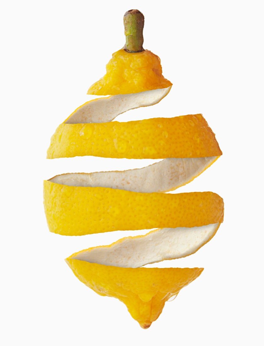 Zitronenschale in Zitronenform