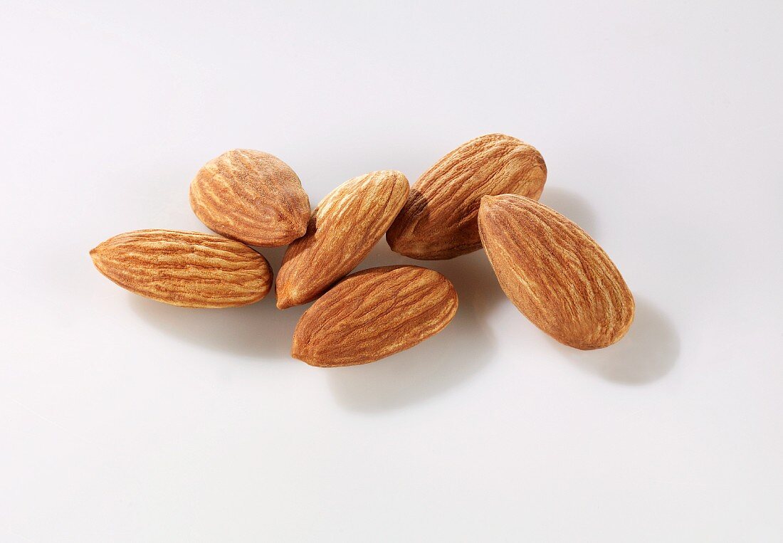 Shelled almonds