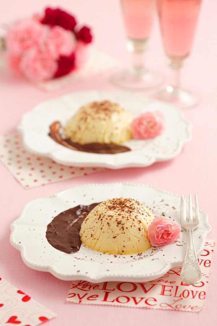 Mini mascarpone cheesecakes with cherry and chocolate sauce