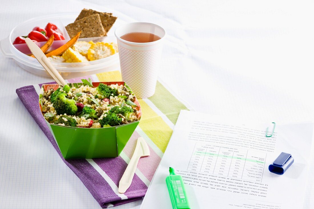Bulgur salad with lentils and broccoli for a workplace lunch