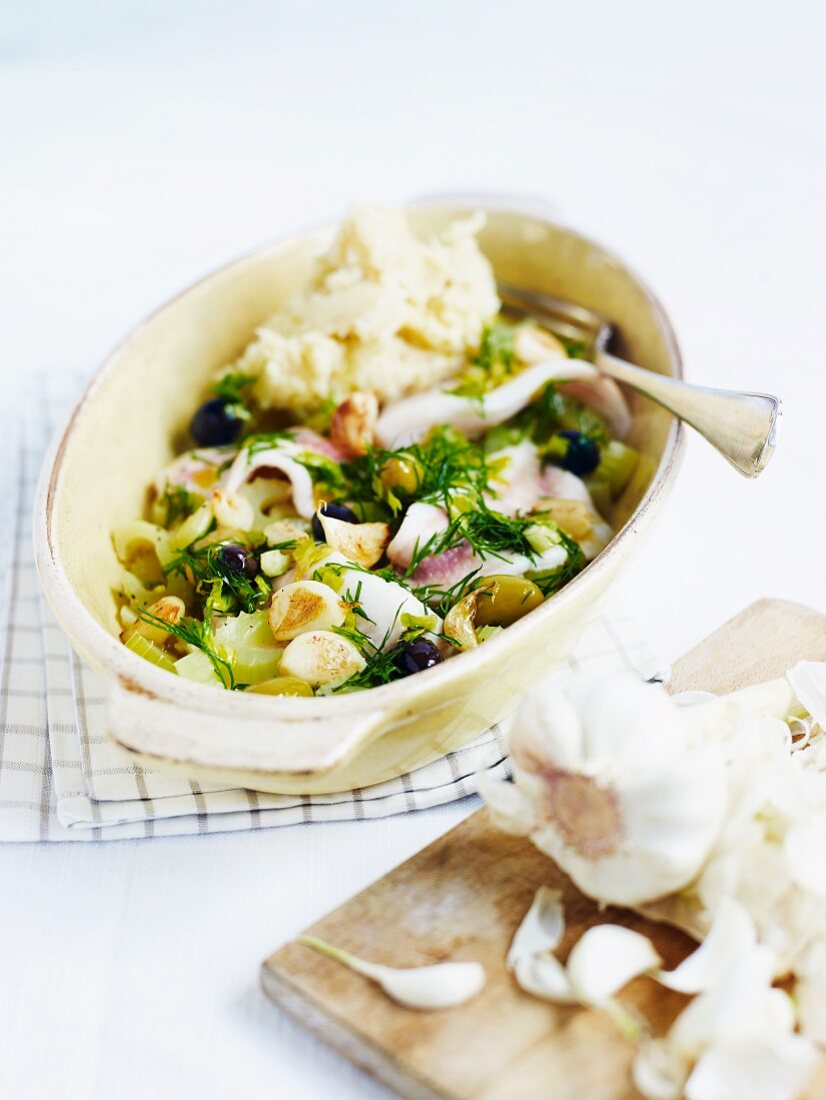 Zander fillets with vegetables, garlic and celeriac mash